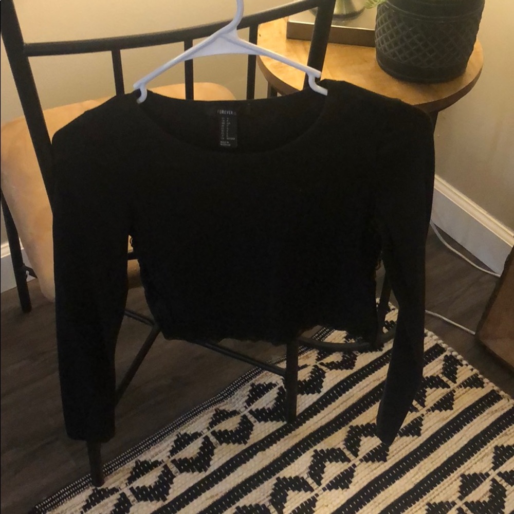 Black crop top